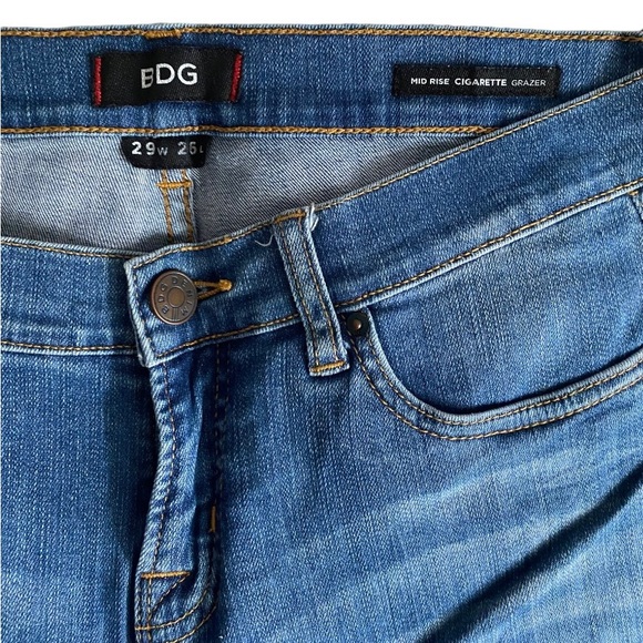 BDG by UO Mid Rise Cigarette Grazer - Picture 5 of 7